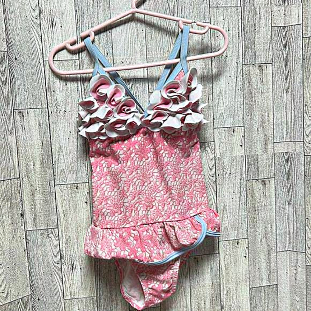 Girl’s‎ swimsuit